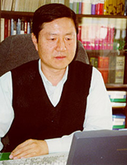 구약성서 새 번역 완간한 주교회의 성서위 총무 임승필 신부