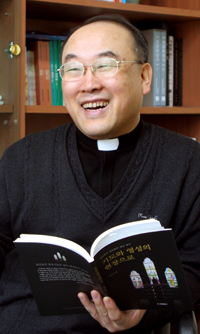 [저자와의 만남]「기도와 영성의 현장으로」 펴낸 심흥보 신부