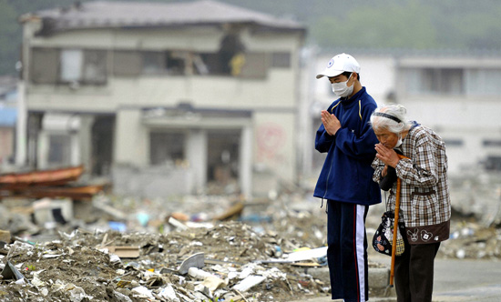 [사진] 두 손 모아 간절히…