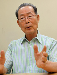 [저자와의 만남]「불행한 모습의 행복한 사람들」 펴낸 김춘호 신부