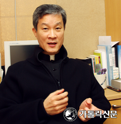 [저자와의 만남] 「청소년 사전」 펴낸 조재연 신부