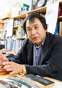 [저자와의 만남]「한국의 교회건축」 펴낸 김정신 교수 