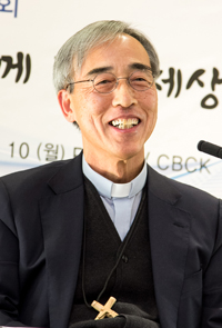 [저자와의 만남] 「…함께 걷는 세상」 펴낸 주교회의 의장 강우일 주교