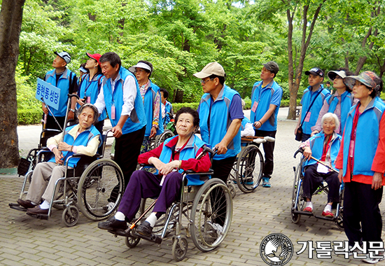 인천 용현동본당 사회복지분과, 지역 장애인들과 야외소풍
