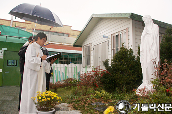 전주교구 교정사목, 전주·군산교도소 성모상 등 성물 축복
