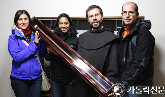 한국에 온 데레사 성녀 지팡이