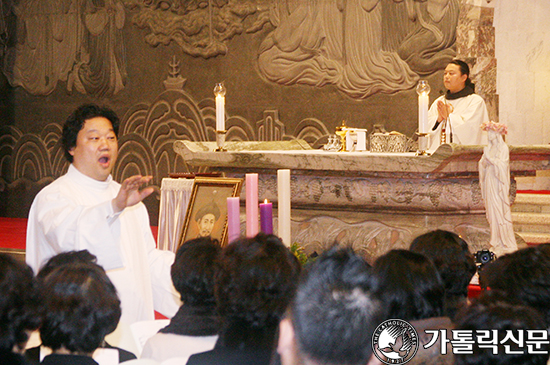 라틴어 미사곡으로 전례 이끄는 ‘주문모 합창단’ 창단 미사 봉헌