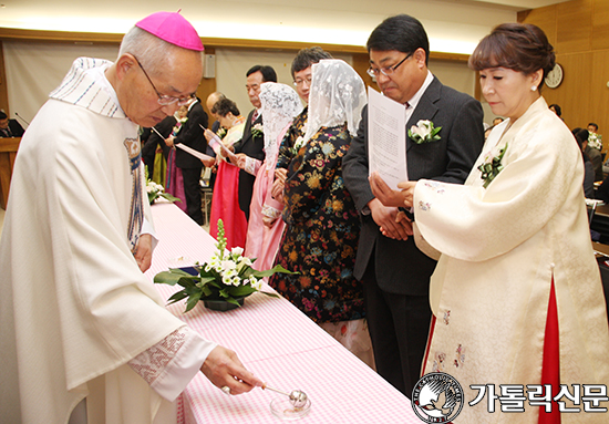 전주교구장 이병호 주교, 7쌍 부부 혼인갱신식 주례