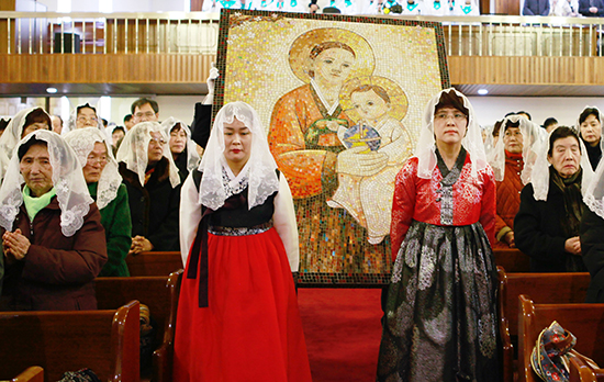 광주 쌍촌동본당, 33주년 기념 ‘성모자 모자이크화’ 봉헌