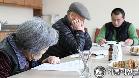 산청 성심원, 한센인 시 모임 첫 돌