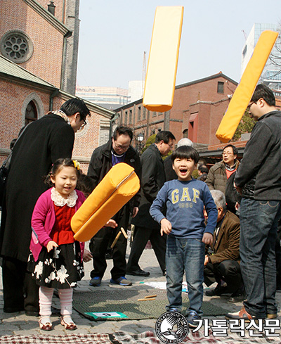 서울 명동본당, 정월대보름 윷놀이 대회