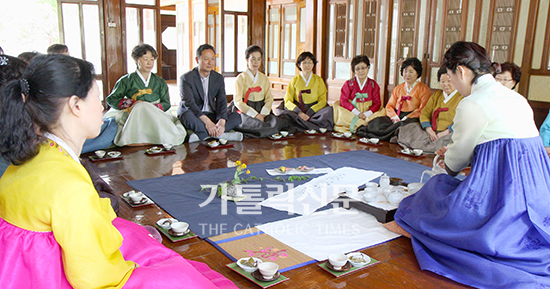 대구 가톨릭전통차연합회, 차 향기에 주님 사랑 담습니다