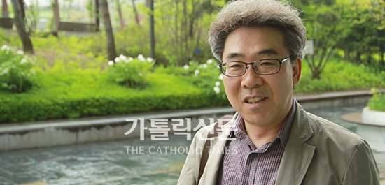 [저자와의 만남] 영성사진 에세이집 「말씀의 홀씨」 펴낸 사진작가 김태학씨