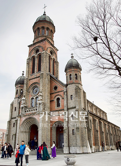 전주 전동성당 훼손된 경관 복원 추진