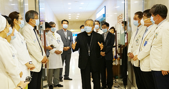 염 추기경, 서울성모병원 메르스 의료진 격려