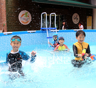 [사진] 우리 성당 수영장 멋지죠