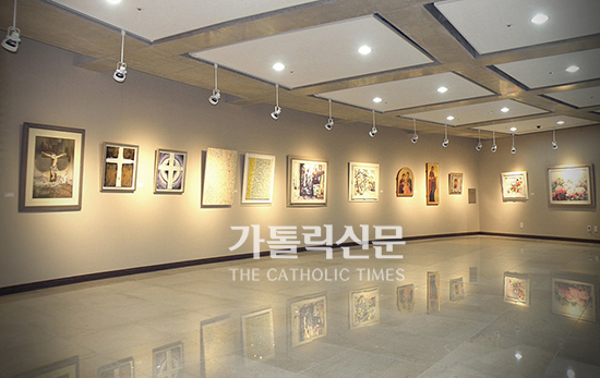 춘천교구 부활성당 추모관, 고인과 유가족 위한 미술관 개관