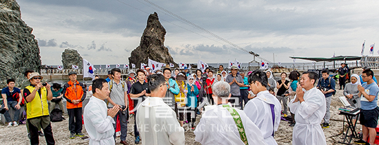 독도에서 첫 미사 봉헌