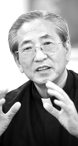 전 대구대교구장 이문희 대주교, 금경축 맞아 시선집 「오후의 새」 발간