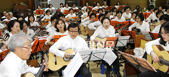 서울 왕십리본당, ‘기타와 함께하는 미사’ 봉헌
