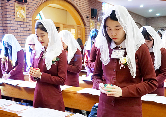 부산 성모여고, 재학생 133명 합동세례식