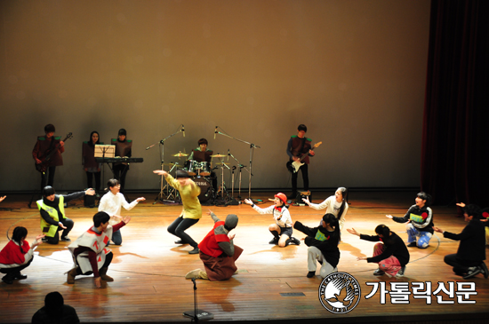 수원교구 산본본당 중·고등부 축제 ‘예그리나’ 성황