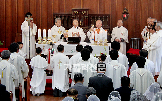 수원교구 미리내본당 120주년 미사