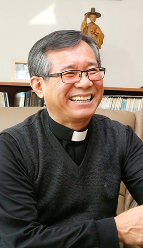 「교부들과 함께하는 사색」 펴낸 이상규 신부