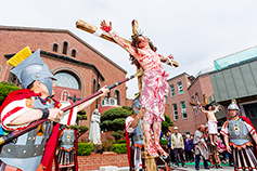 대구 신암본당, 십자가의 길 재연한 성극 마련