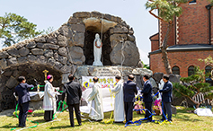 대구대교구 김천황금본당, 루르드 성모당 축복