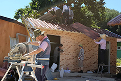 광주대교구 재난재해봉사단, 장성 매남공소 화장실 고쳐주기 나서