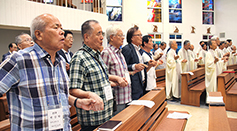 ‘반세기 만에 모교 방문’ 대건신학대학 홈커밍 대회