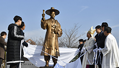 논산대건중·고등학교 주보 성 김대건 신부 동상 축복