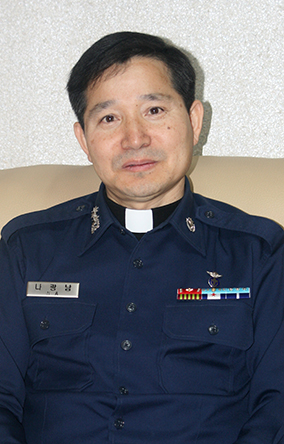 인터뷰/ 공군 군종병과장에 취임하는 나광남 신부 