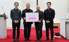 서울대교구, 2018년 ‘명동, 겨울을 밝히다’ 수익금 ‘미혼모에게 용기와 희망을’ 캠페인에 전달